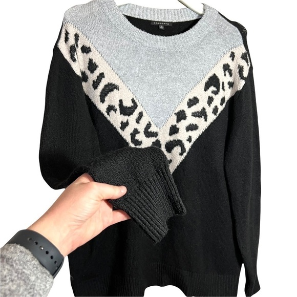 Staccato Black & Cream Chevron Stripe Color Block Pull On Sweater Size Medium - Picture 7 of 16